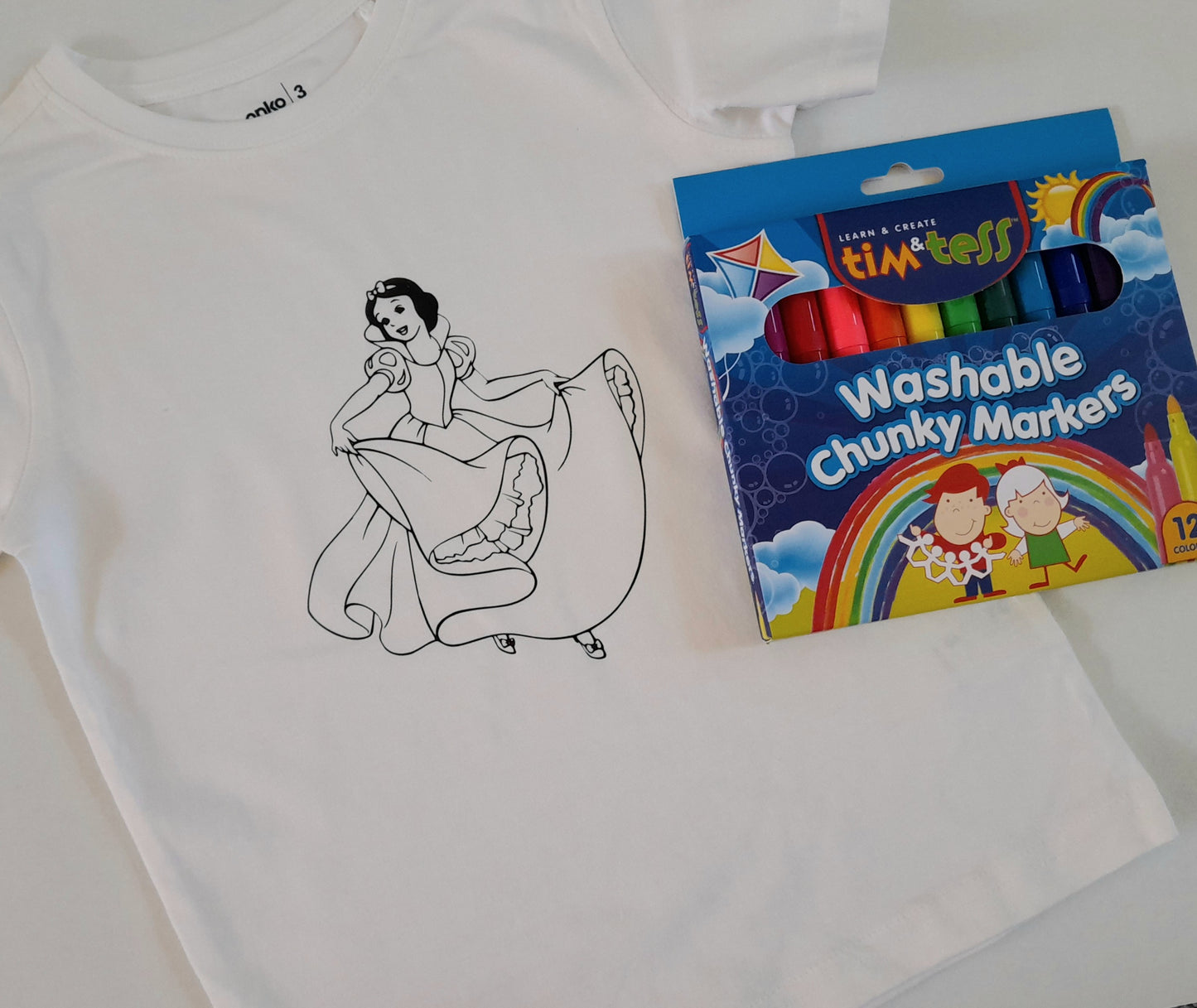 Kids Tshirt - 'colouring in'
