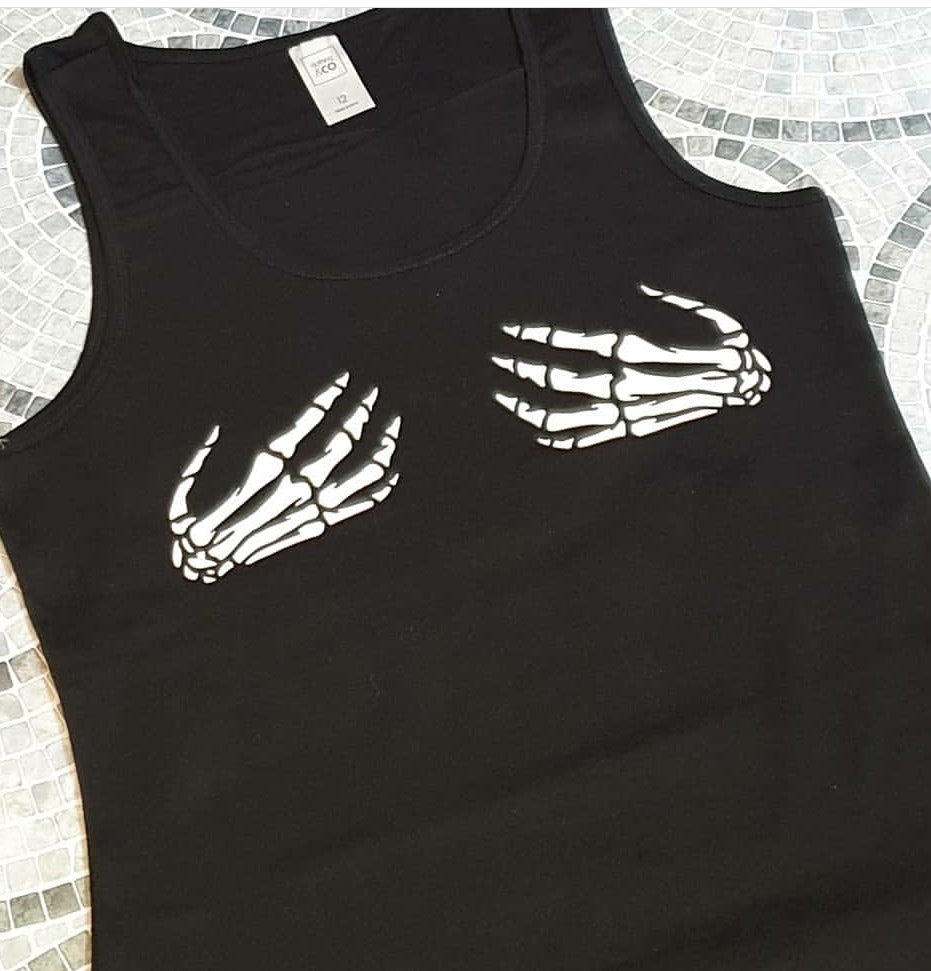 Halloween Tshirt - 'skeleton hands'